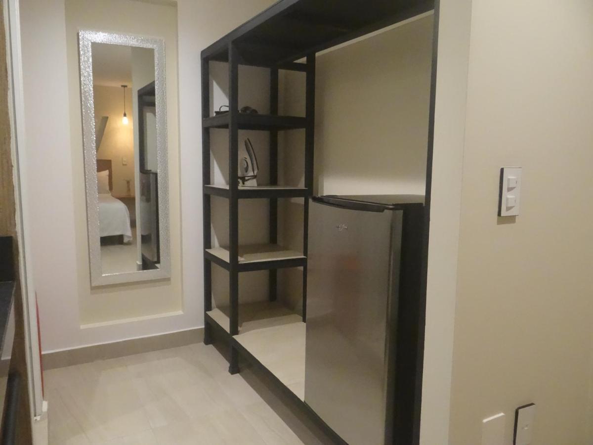 Brisas 10 Beachside Suites カンクン エクステリア 写真