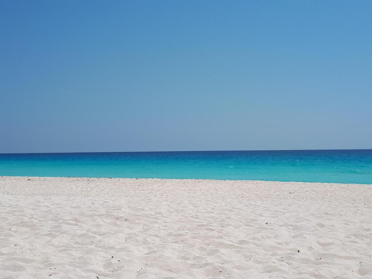 Brisas 10 Beachside Suites カンクン エクステリア 写真